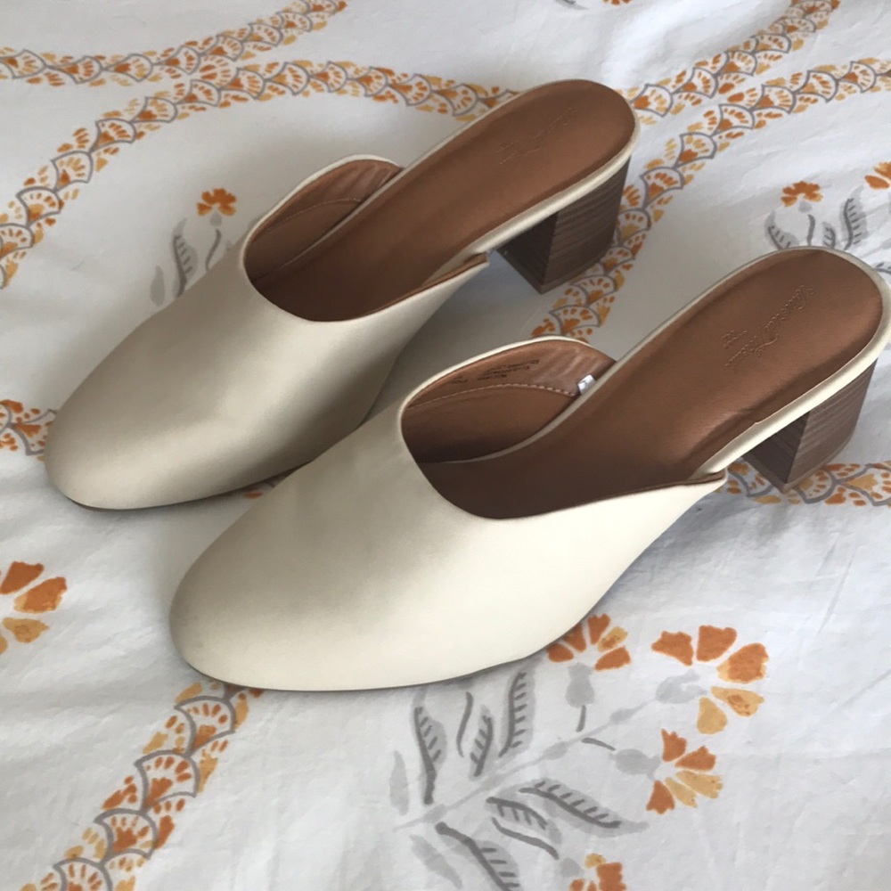 Universal Thread Slides, Size 10 - image 1